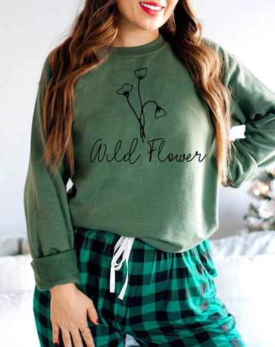 Minimalist Sweatshirt, Minimalist Shirt, Flower Shirt, Womens Clothing, Trendy Sweatshirt, Gift For Her, Wild Flower Sweatshirt - SweetTeez LLC